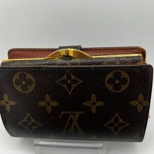 EUC Louis Vuitton Monogram Compact Wallet